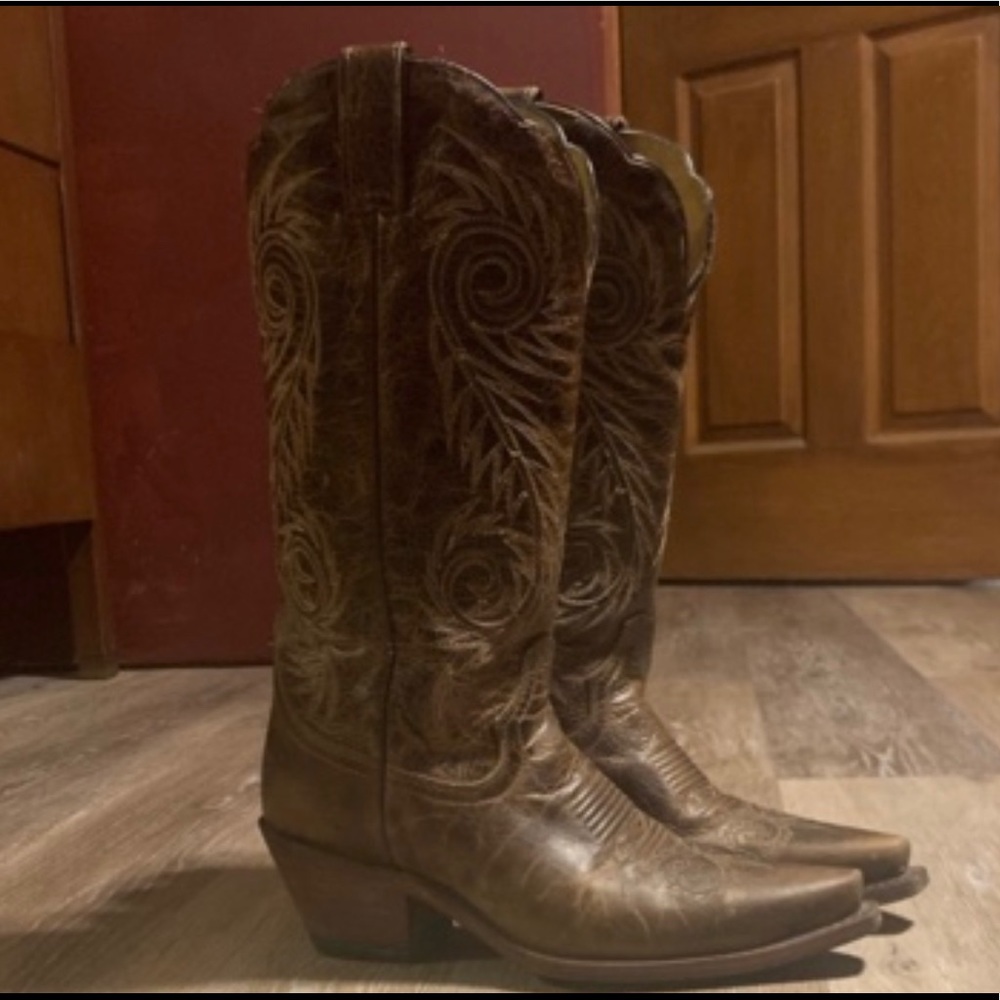 Justin Boots Brown Embroidered Leather Cowboy Boots